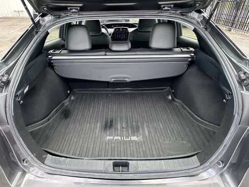 Used 2017 Toyota Prius Three Touring FWD image 37