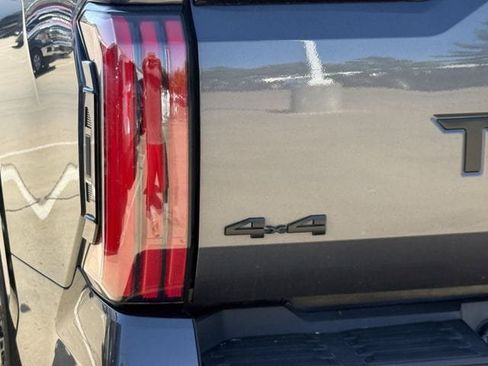 Used 2024 Toyota Tundra Platinum AWD/4WD image 6