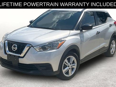 Used 2020 Nissan Kicks S FWD image 9