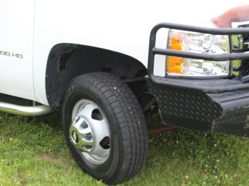 Used 2011 Chevrolet Silverado 3500 W/T AWD/4WD image 5