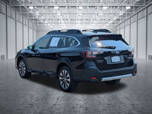 Used 2024 Subaru Outback Limited AWD/4WD image 3