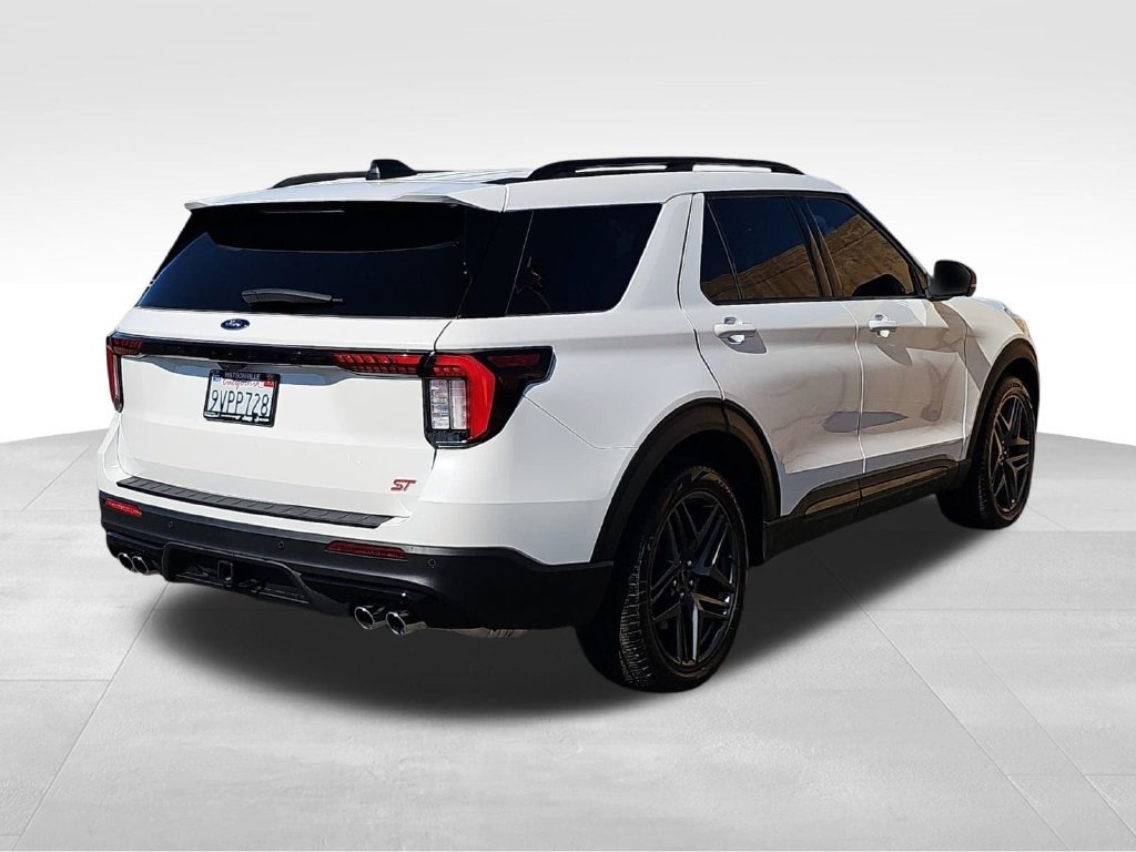 Used 2025 Ford Explorer ST w/ Sun And Sound Package AWD/4WD image 3