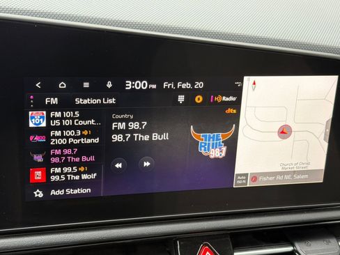 Used 2023 Kia Niro SX image 18