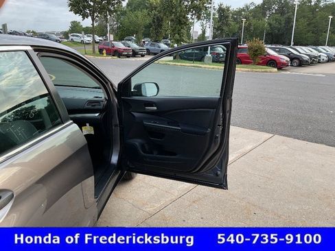 Used 2016 Honda CR-V LX image 19