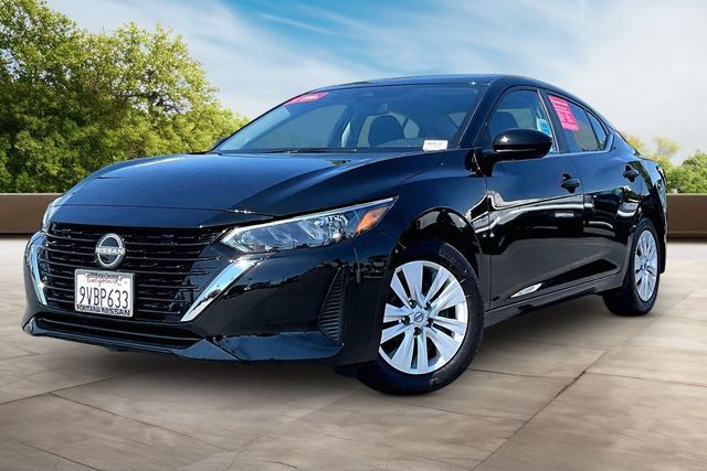 Certified 2025 Nissan Sentra S FWD image 3