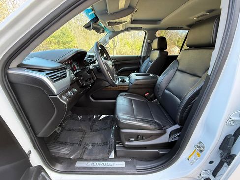 Used 2018 Chevrolet Tahoe LT image 13