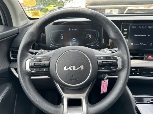 Used 2023 Kia Sportage LX AWD/4WD image 23