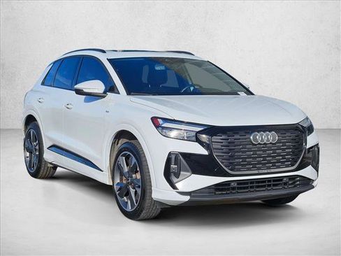 Used 2024 Audi Q4 e-tron Premium image 3