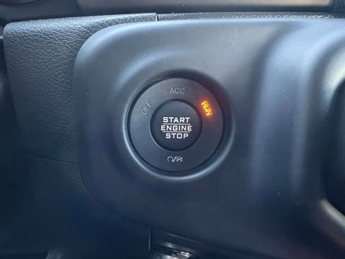 Used 2018 Jeep Wrangler Unlimited Sport S image 24