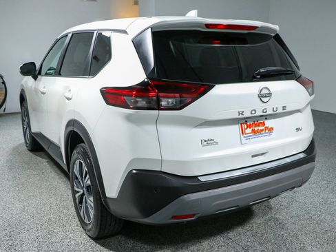 Used 2023 Nissan Rogue SV FWD image 9