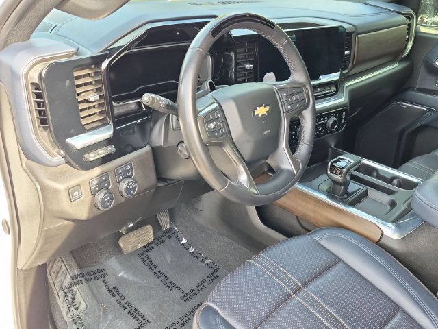 Used 2024 Chevrolet Silverado 1500 High Country AWD/4WD image 10