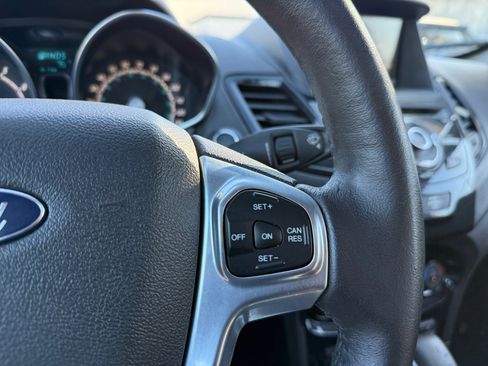 Used 2014 Ford Fiesta Titanium image 18