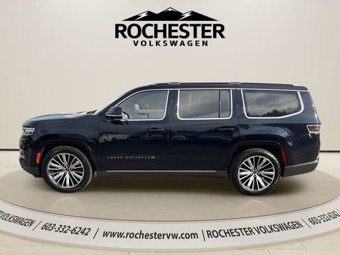Used 2022 Jeep Grand Wagoneer Series III w/ Rear Seat Video Group 1 AWD/4WD image 3