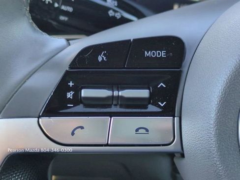 Used 2023 Hyundai Elantra SEL w/ Convenience Package image 25