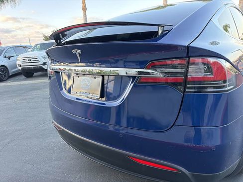 Used 2020 Tesla Model X Long Range AWD/4WD image 19