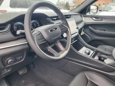 New 2026 Jeep Grand Cherokee Limited AWD/4WD image 11