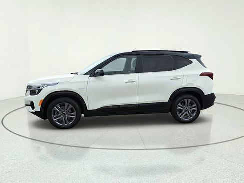 Certified 2022 Kia Seltos S AWD/4WD image 2