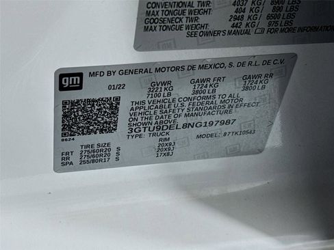 Certified 2022 GMC Sierra 1500 SLT w/ SLT Premium Plus Package AWD/4WD image 32