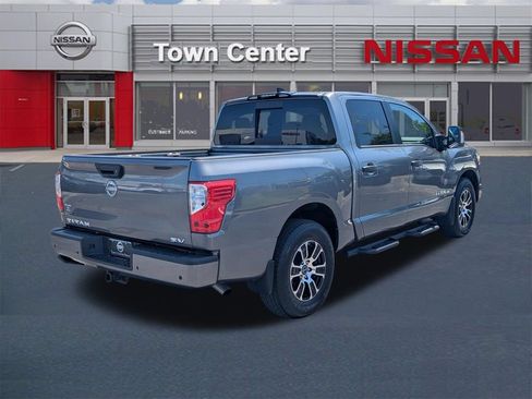 Certified 2024 Nissan Titan SV w/ SV Convenience Package RWD image 7