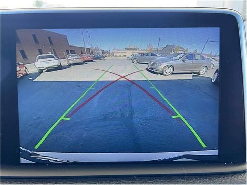 Used 2018 BMW X5 xDrive40e image 10