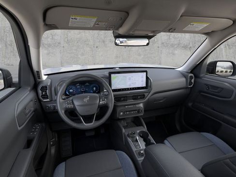 Used 2025 Ford Bronco Sport Outer Banks w/ Outer Banks Tech Package+ AWD/4WD image 9