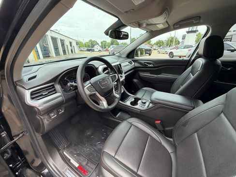 Used 2023 GMC Acadia SLT FWD image 30
