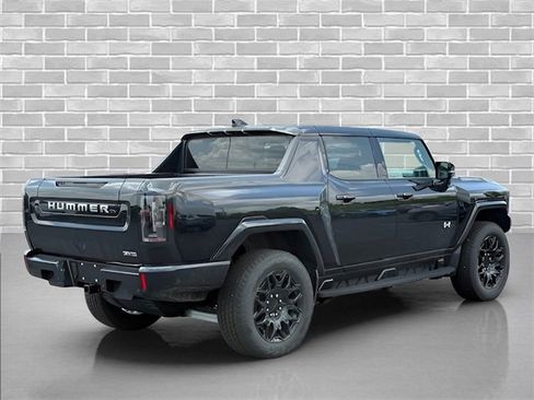 New 2025 GMC Hummer EV 2X w/ LPO, Dark Essentials Package image 7