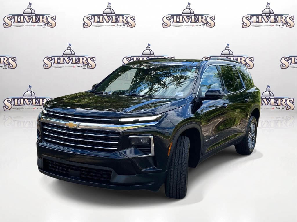 Used 2026 Chevrolet Traverse LT FWD image 3