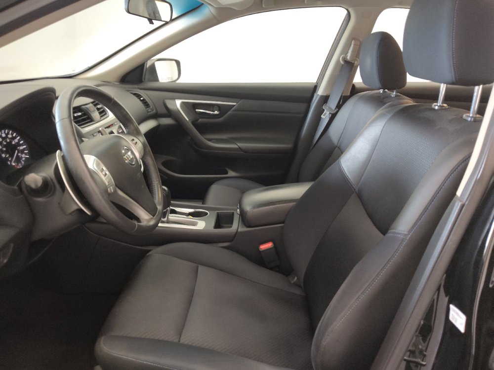 Used 2017 Nissan Altima 2.5 SR w/ Midnight Edition Package FWD image 17