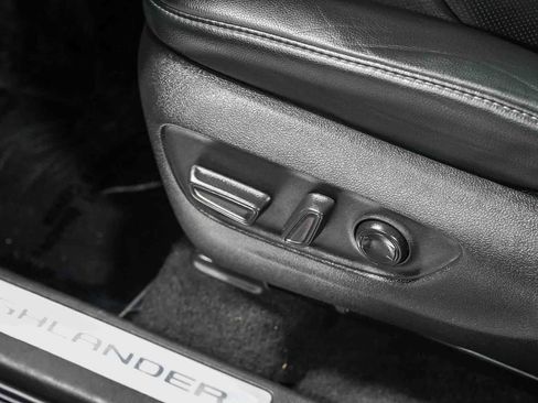 Used 2023 Toyota Highlander Limited AWD/4WD image 23