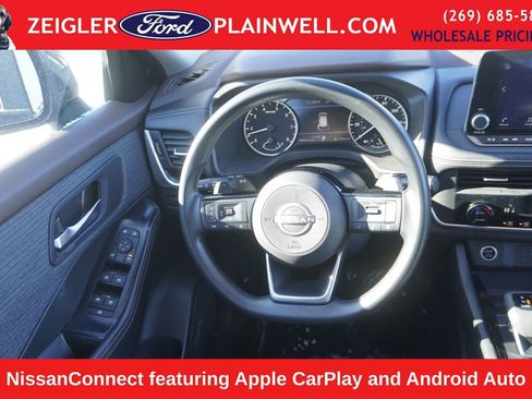 Used 2023 Nissan Rogue SV image 13