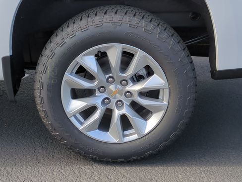 New 2026 Chevrolet Silverado 1500 Custom w/ LPO, Dark Essentials Package image 19