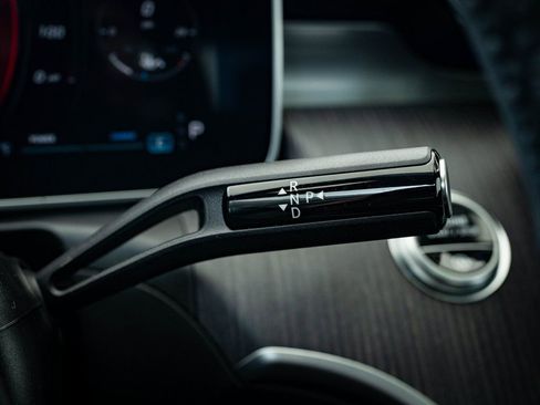 Certified 2025 Mercedes-Benz C 300 4MATIC Sedan image 30