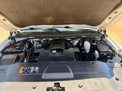 Used 2017 GMC Yukon Denali w/ Open Road Package AWD/4WD image 26