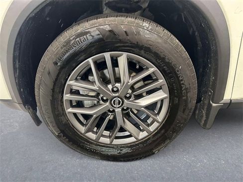 Used 2021 Nissan Rogue S image 8