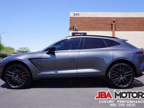 Used 2021 Aston Martin DBX AWD/4WD image 11