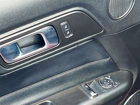 Used 2022 Ford Mustang GT Premium image 17