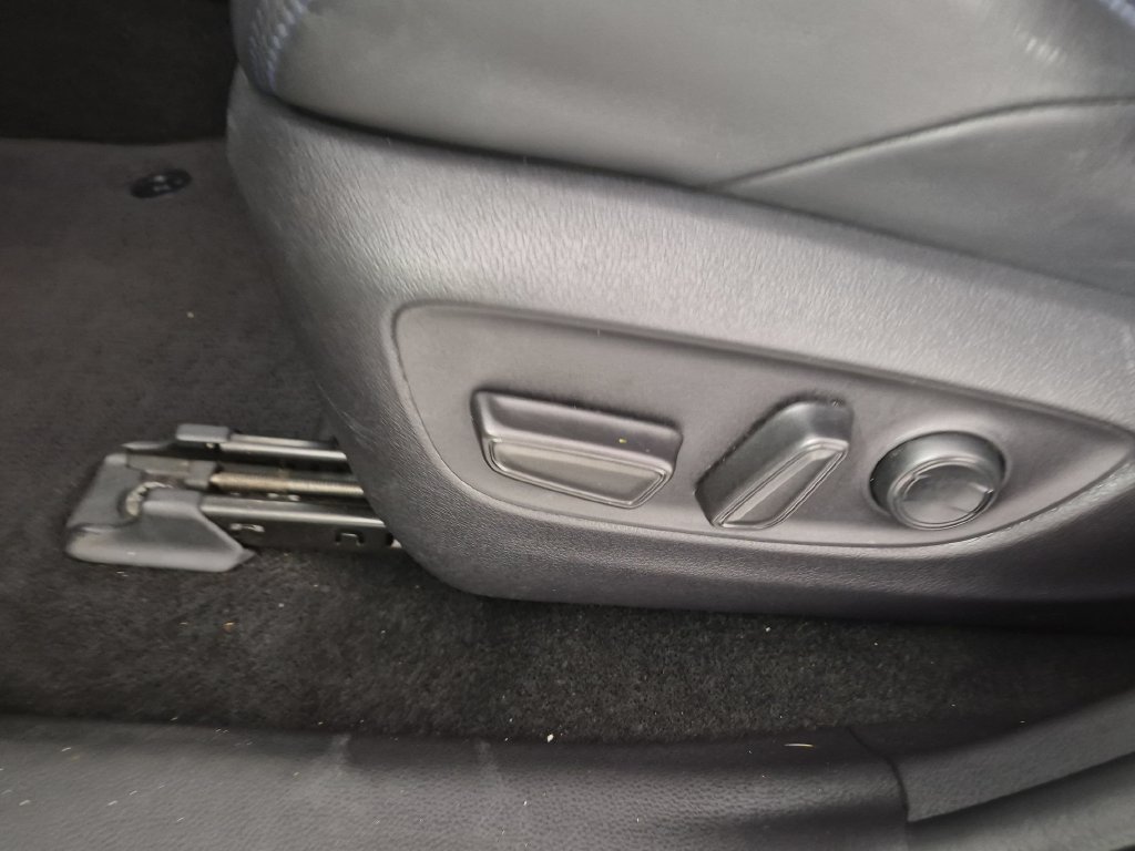Used 2019 Toyota RAV4 XSE AWD/4WD image 23