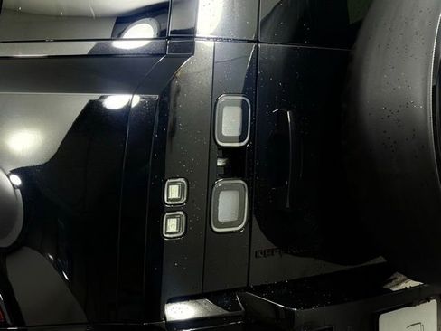 New 2026 Land Rover Defender 110 X-Dynamic SE image 16