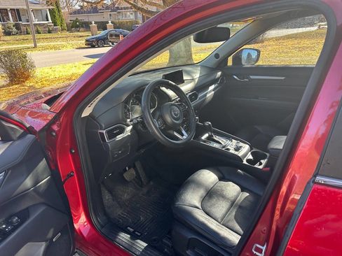 Used 2017 MAZDA CX-5 Touring w/ Preferred Equipment Package image 27