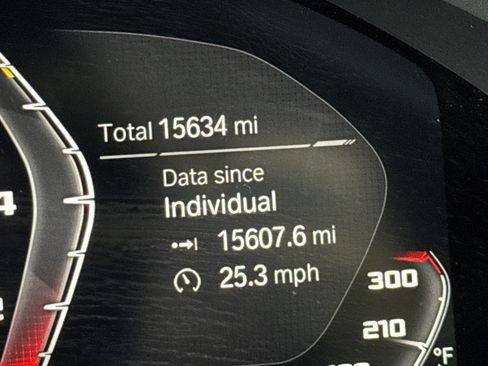 Used 2025 BMW M8 Competition image 22