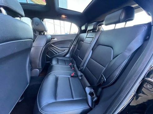 Used 2018 Mercedes-Benz GLA 250 4MATIC image 14