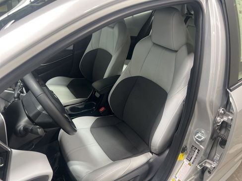 Used 2020 Toyota Corolla XSE image 15