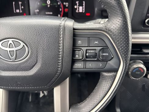 Used 2025 Toyota 4Runner SR5 image 14