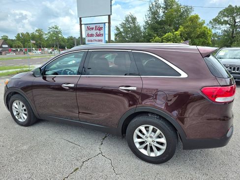 Used 2016 Kia Sorento LX FWD image 2