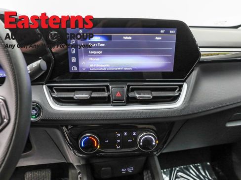 Used 2026 Chevrolet TrailBlazer LT w/ Driver Confidence Package image 12