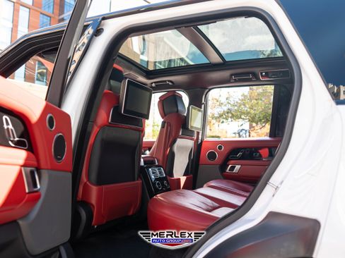 Used 2019 Land Rover Range Rover Autobiography image 22