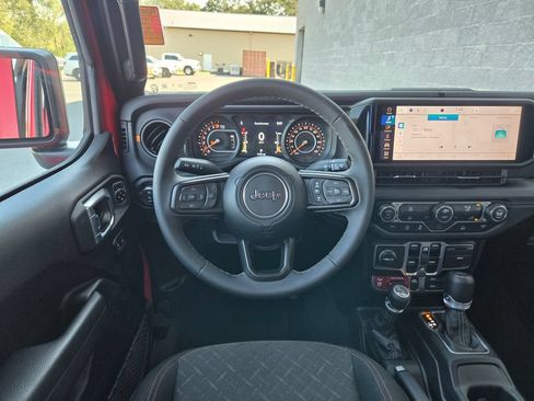 Used 2026 Jeep Gladiator Mojave AWD/4WD image 34