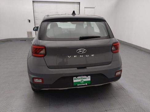 Used 2020 Hyundai Venue SE FWD image 6