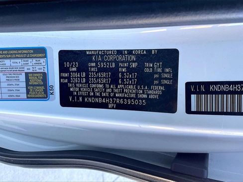 Certified 2024 Kia Carnival LX image 34